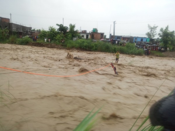 राप्ती नदिको भंगालोमा फसेका २६ जनाको सकुशल उद्वार